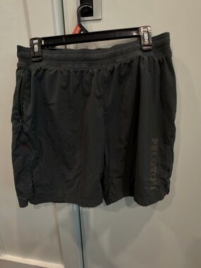 Peloton x Rhone Gray Athletic Shorts Men’s M Drawstring Zip Pocket